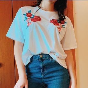 Floral embroidered shirt 🌺